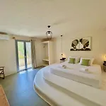 Hidden Eden Residences - Private Pools * Pláka