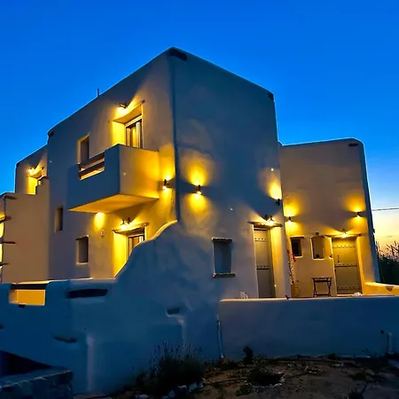 Hidden Eden Residences - Private Pools Aparthotel Plaka (Naxos)