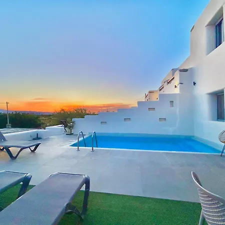 Aparthotel Hidden Eden Residences - Private Pools