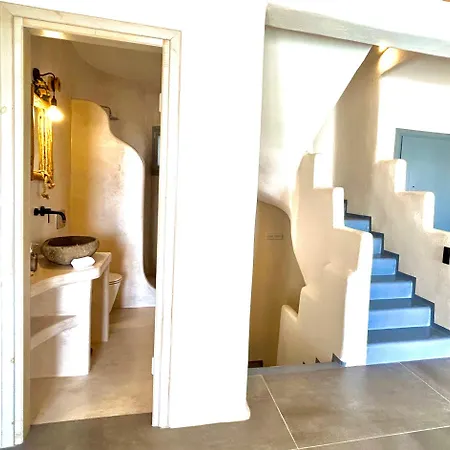 Ξενοδοχείο με διαμερίσματα Hidden Eden Residences - Private Pools 4*