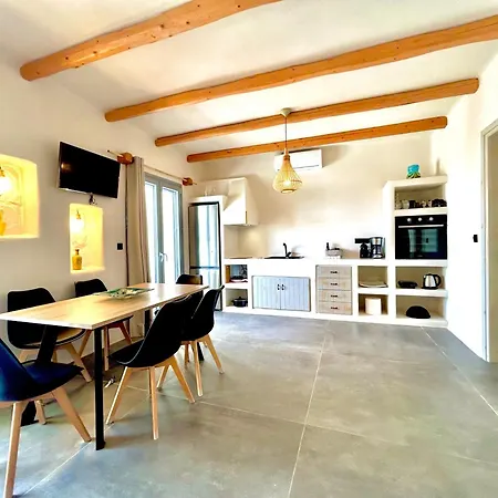 Aparthotel Hidden Eden Residences - Private Pools