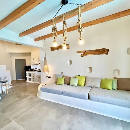 Hidden Eden Residences - Private Pools Aparthotel Plaka (Naxos)